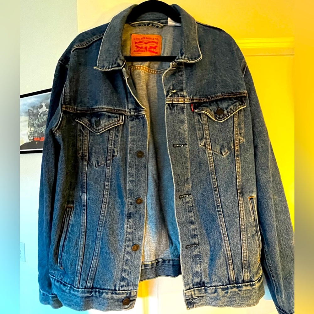 Levi’s women’s denim jacket